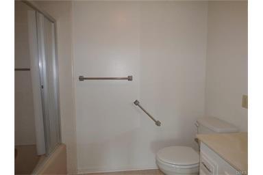 Building Photo - 2 Bedroom w/View