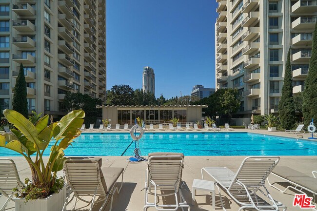 Primary Photo - 2160 Century Park E