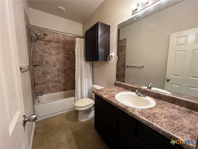 Building Photo - 271 Rosalie Dr