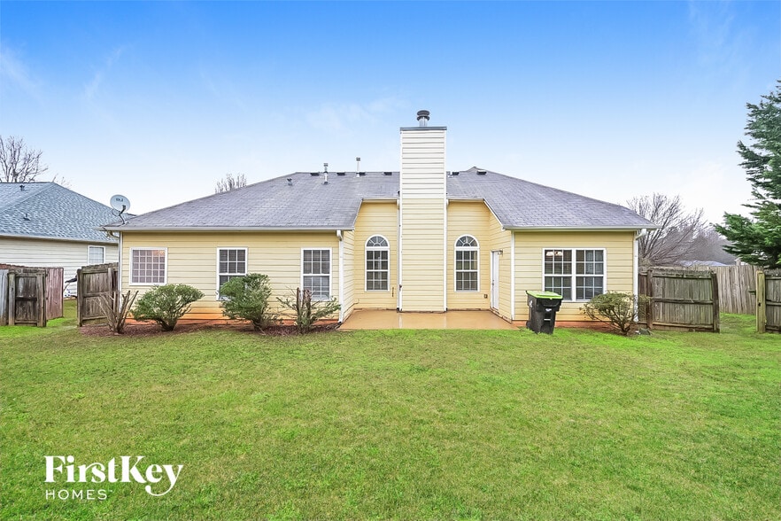 Building Photo - 9123 Alden Dr