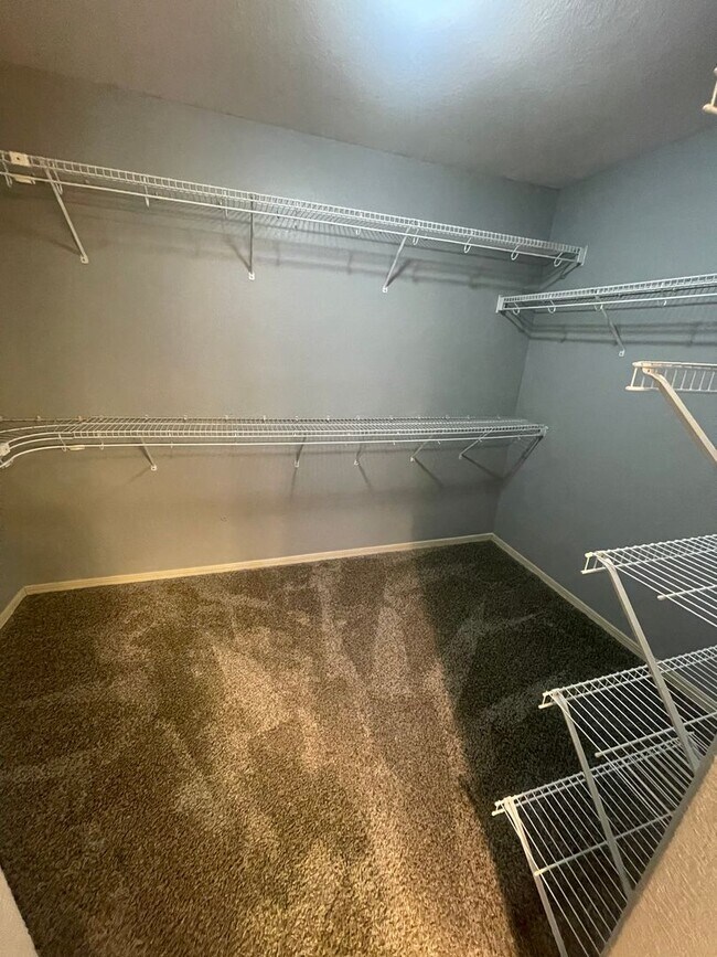 Building Photo - Charming 3 bedroom/2 bathroom Home located in Las Colinas