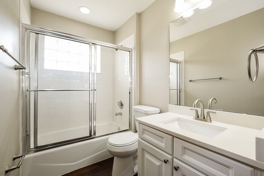 Building Photo - 4749 Abaco Dr