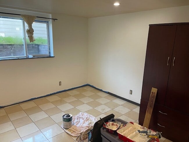 Building Photo - Repden