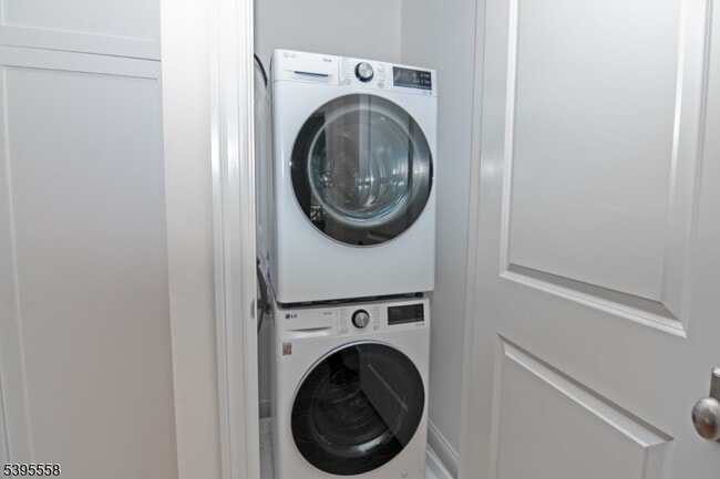 Building Photo - 29 Euclid Ave