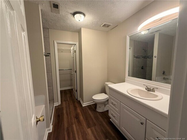 Building Photo - 412 Bubble Creek Ct