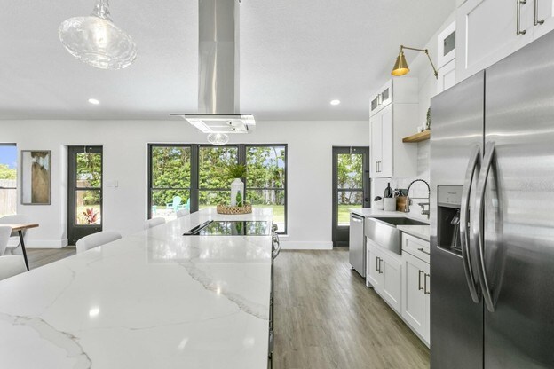 Building Photo - 2713 Renatta Dr