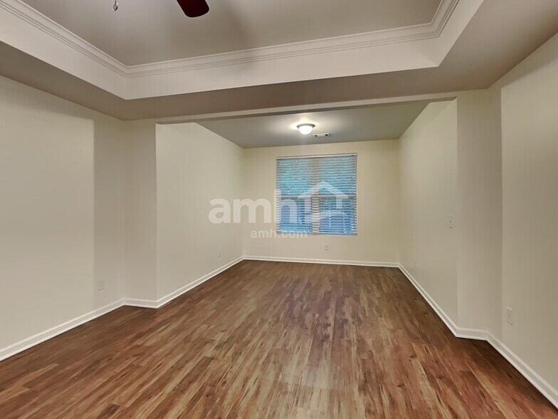 Building Photo - 4123 Oakstone Dr