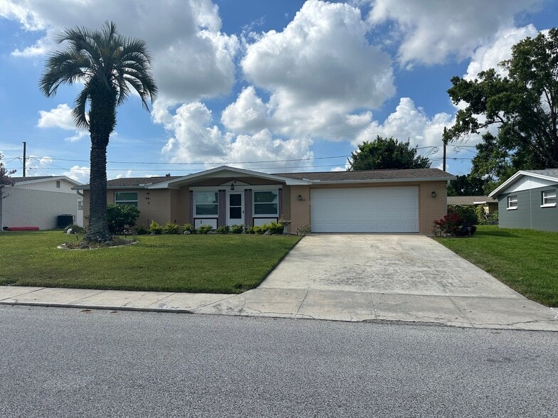 Building Photo - 5132 Overton Dr