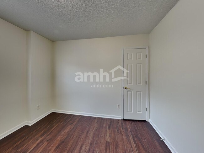 Building Photo - 13316 Woodland Farm Dr