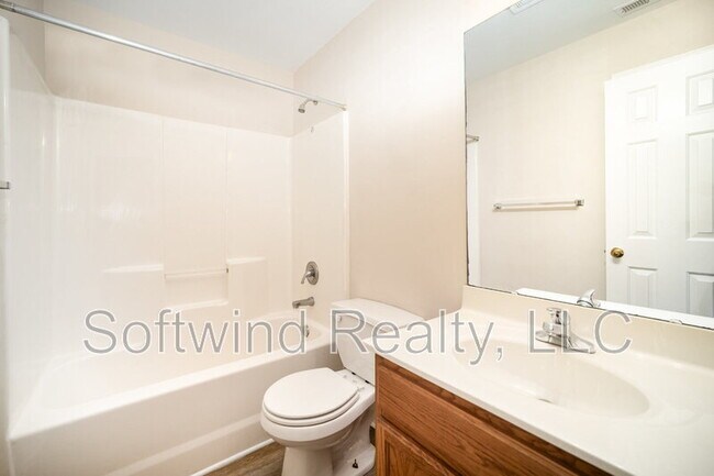 Building Photo - 1508 Highland Ave