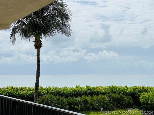 Building Photo - 10044 S Ocean Dr