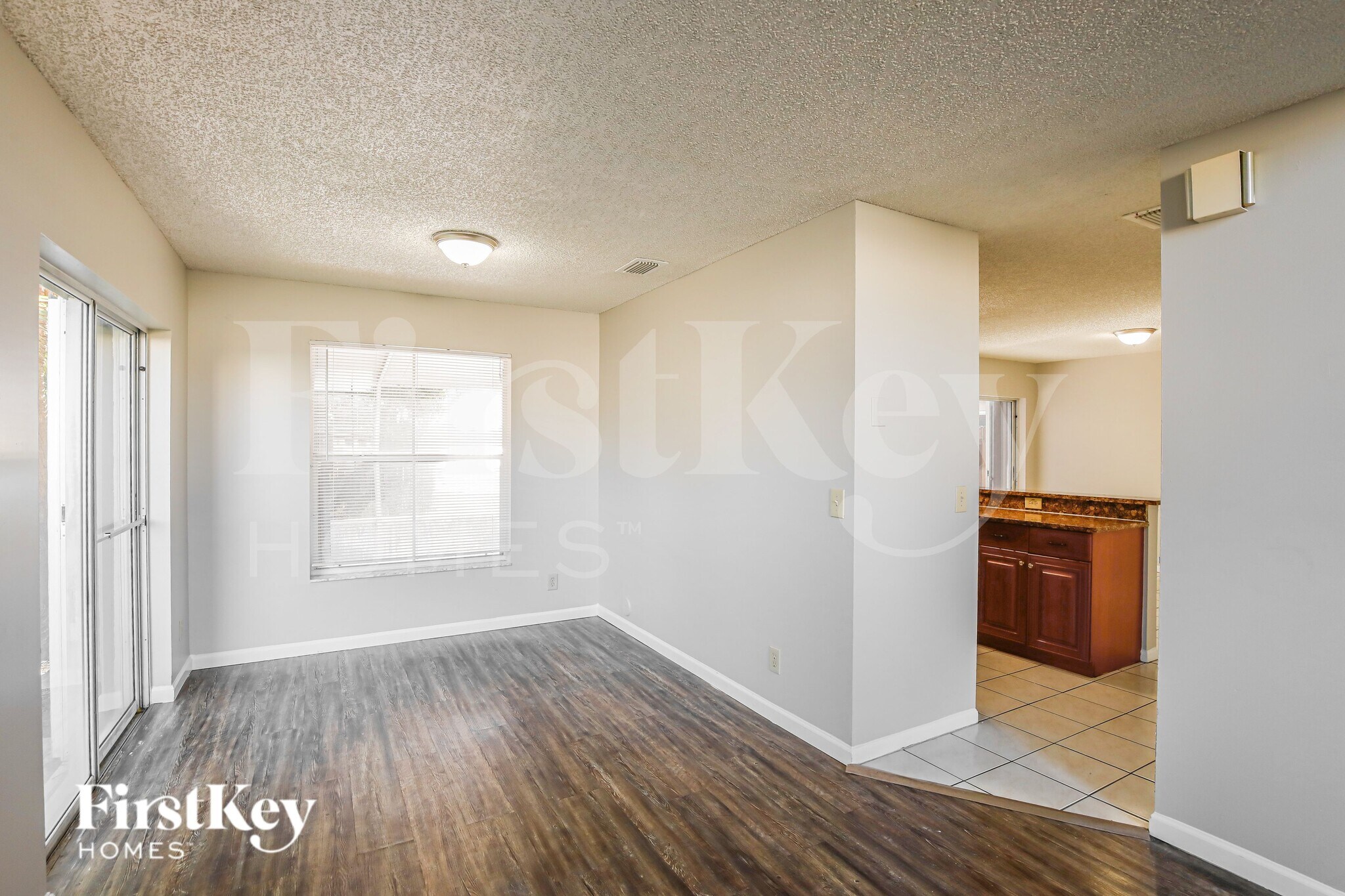 Building Photo - 3085 Lighthouse Pl