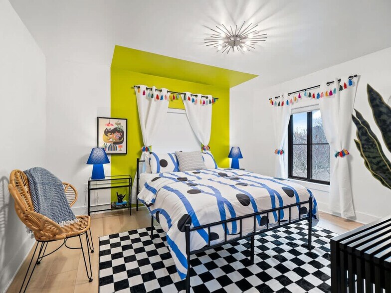 Building Photo - 25 N Rose Blvd