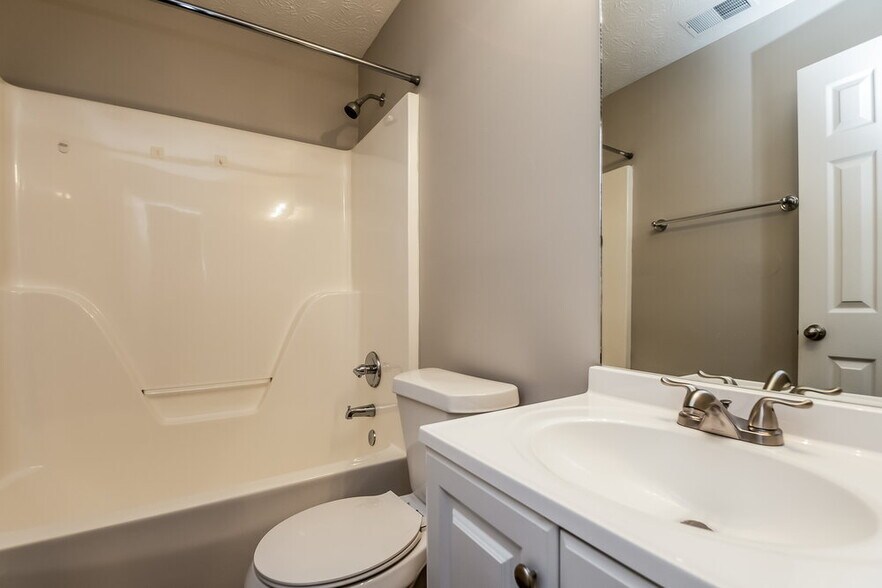 Building Photo - 3808 Summer Leigh Ct