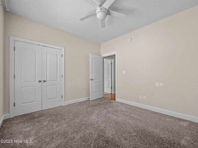 Building Photo - 541 Park Meadows Dr