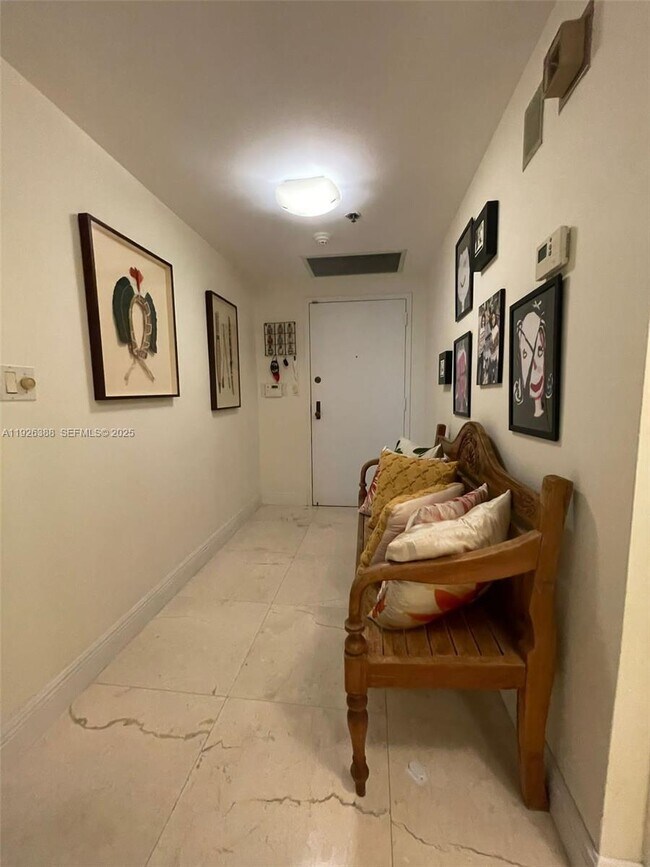 Building Photo - 251 Crandon Blvd