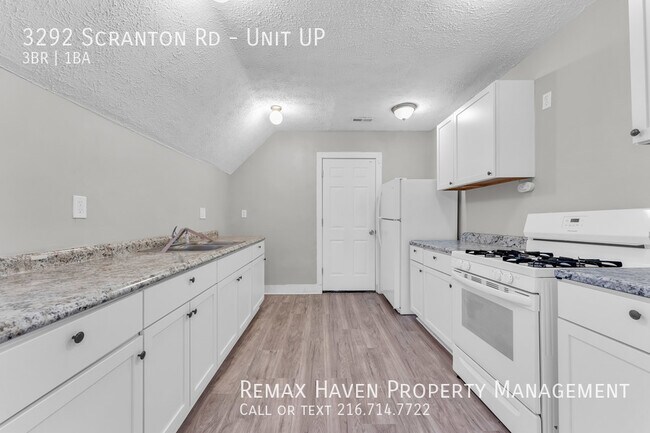 Building Photo - 3292 Scranton Rd UP, Cleveland - Spacious ...