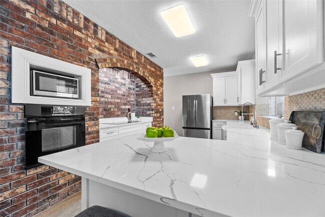 Building Photo - 14434 Old Tybee Rd