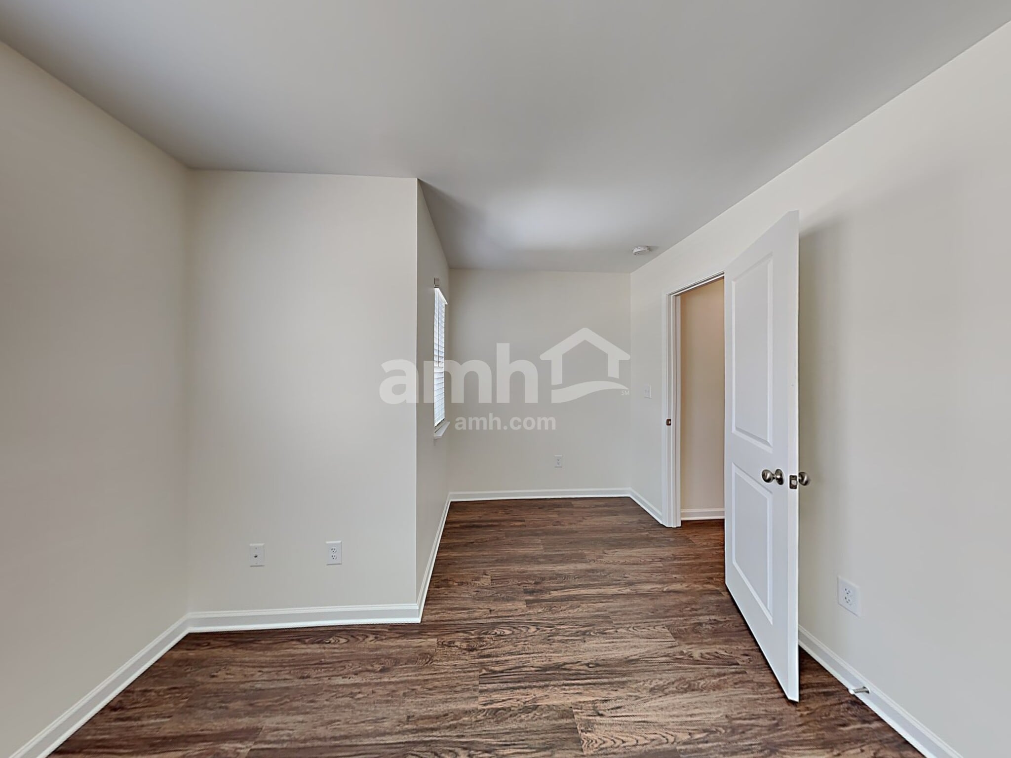 Building Photo - 136 Ivy Brook Dr