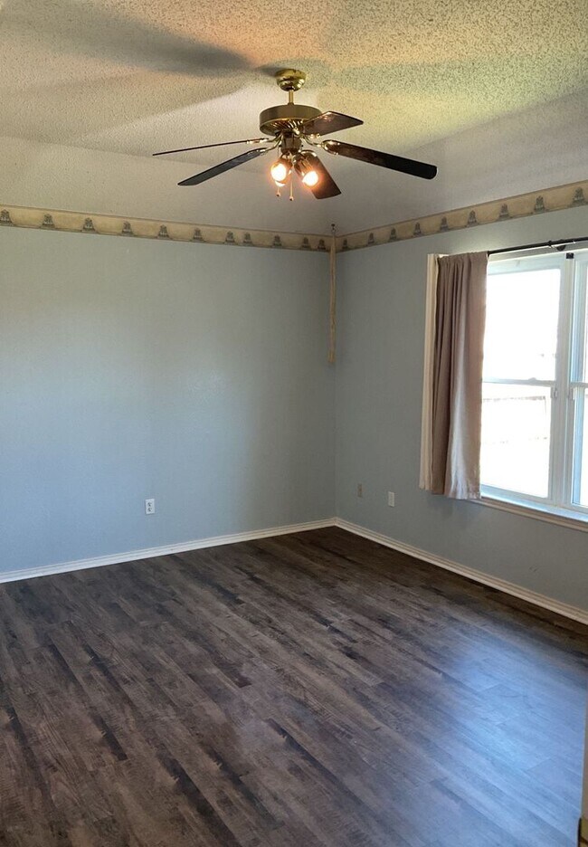 Building Photo - 4705 Colby Dr