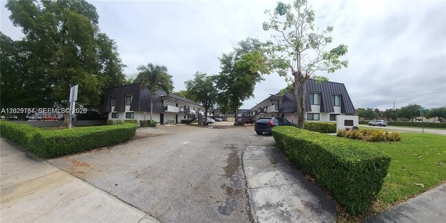 Building Photo - 19600 SW 110th Ct