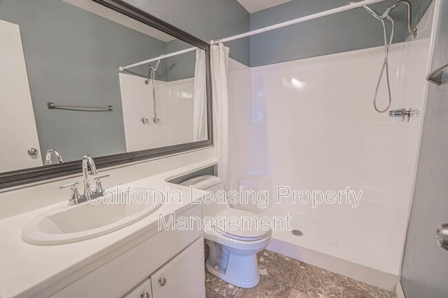 Building Photo - 18750 Mandan St