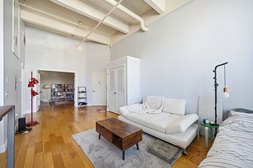 Building Photo - 300 COMMUNIPAW Ave