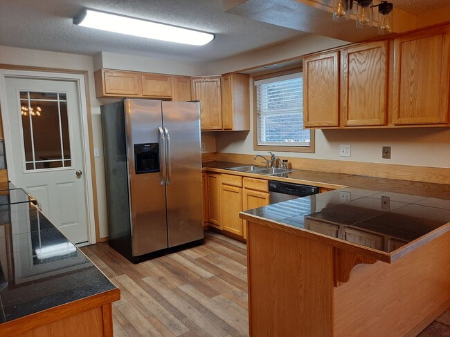 Building Photo - STATUS: PENDING APPLICATION  -R137 | $2400...