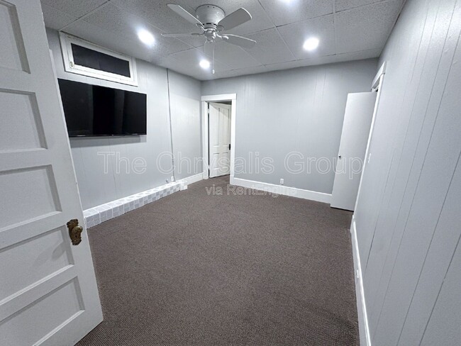 Building Photo - 519 S Main St