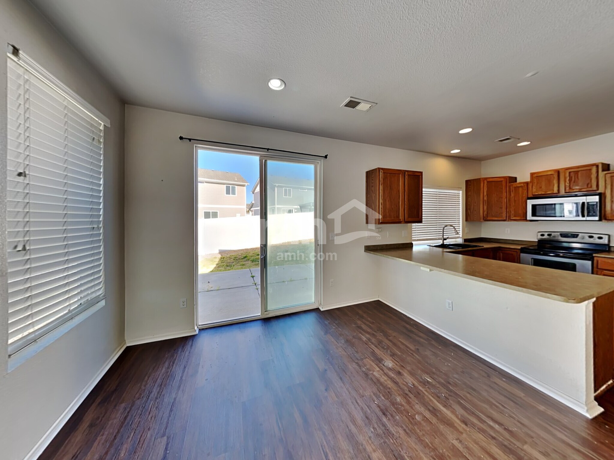 Building Photo - 5561 N Lisbon St