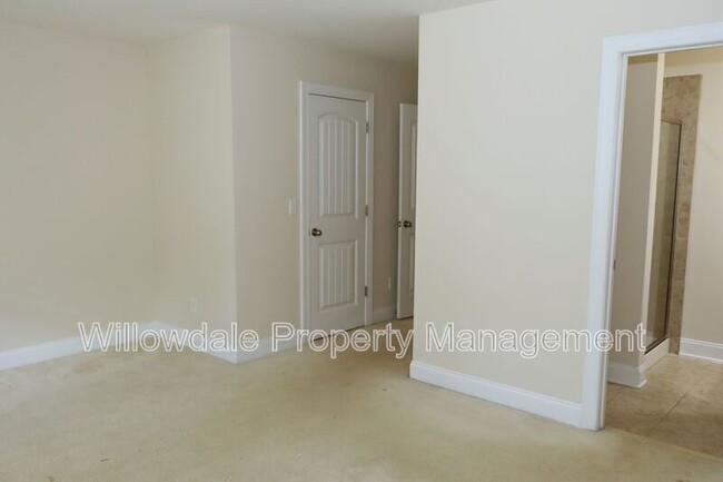 Building Photo - 315 Rosapenna Ln