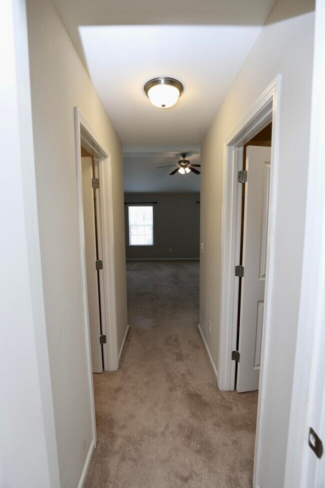 Building Photo - 1761 Nicholas Dr