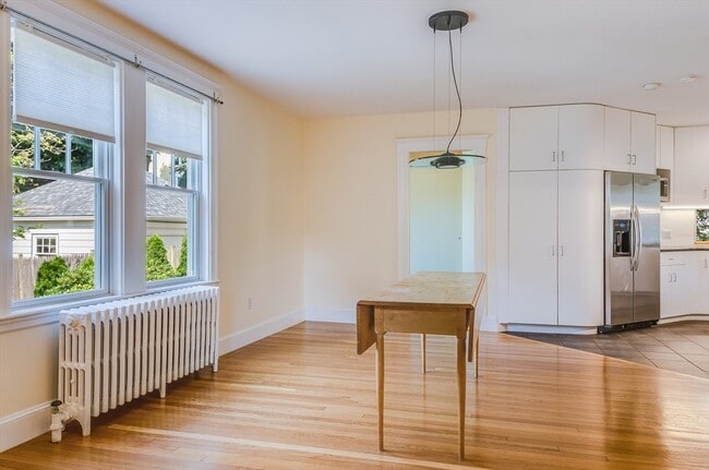 Building Photo - 29 Devereaux St