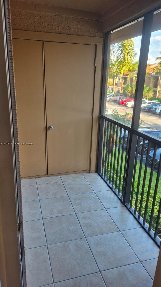 Building Photo - 15581 SW 104th Terrace