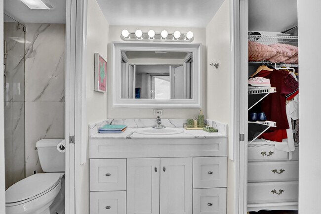 Building Photo - 2000 Presidential Way