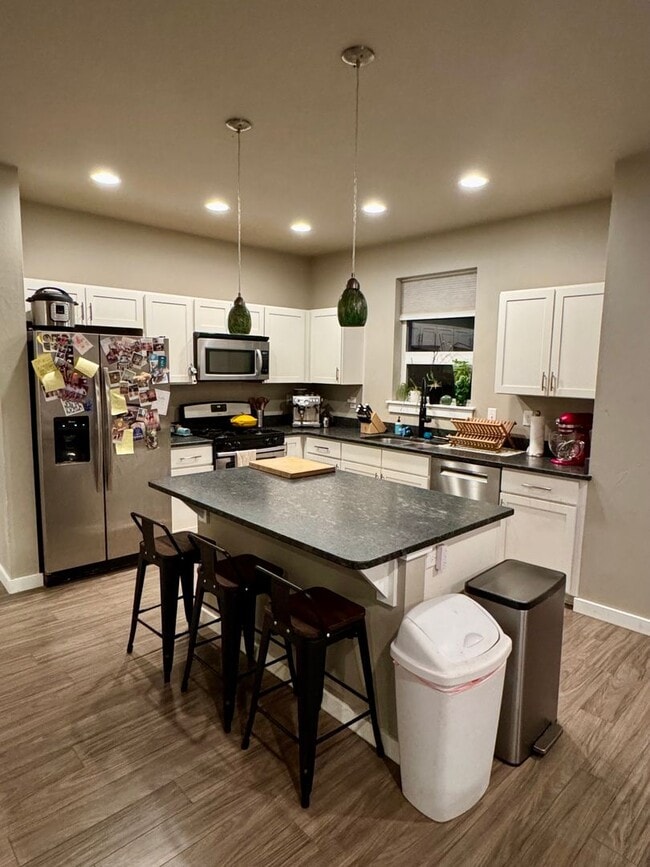 Building Photo - Chic & Comfortable 3-Bed Home in Bozeman’s King Arthur Park