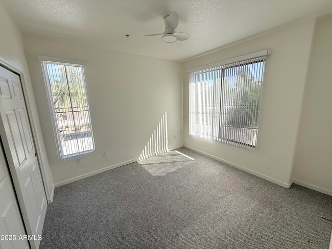 Building Photo - 11680 E Sahuaro Dr