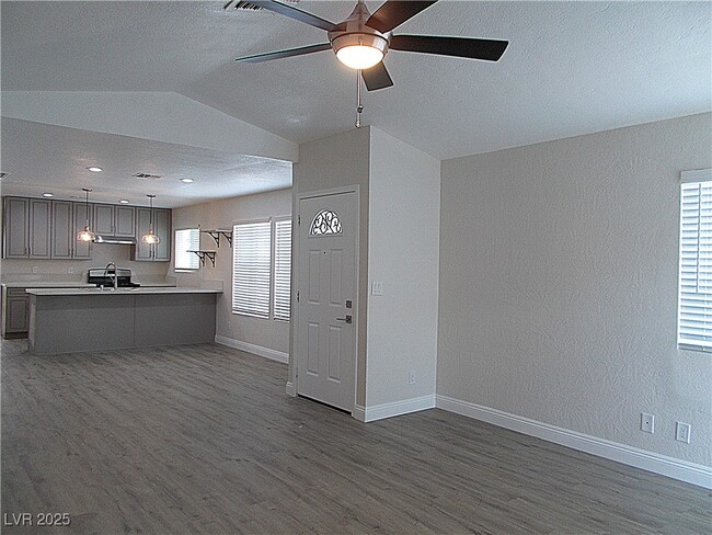 Building Photo - 7344 Vireo Dr