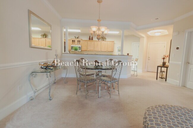 Building Photo - 2 Bedroom Condo on the Intracoastal Waterway