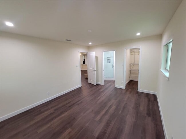 Building Photo - 8709 Donna Gail Dr