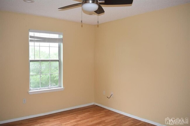 Building Photo - 61 Brighton Way