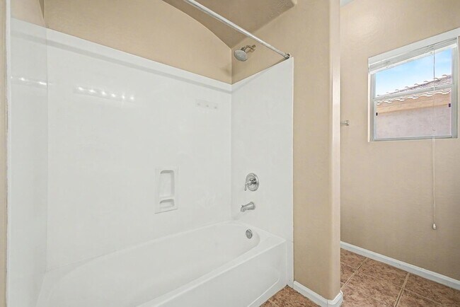 Building Photo - 472 W Pelican Dr
