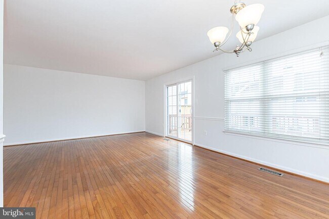 Building Photo - 6751 Jenny Leigh Ct