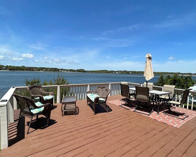 Building Photo - 11 Wallace Point Rd