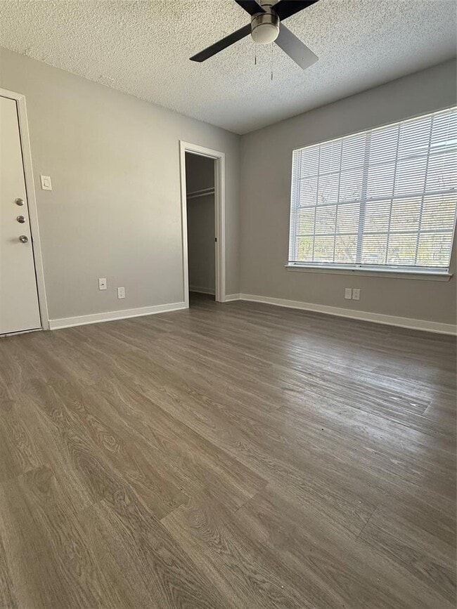 Building Photo - 311 E 31st St