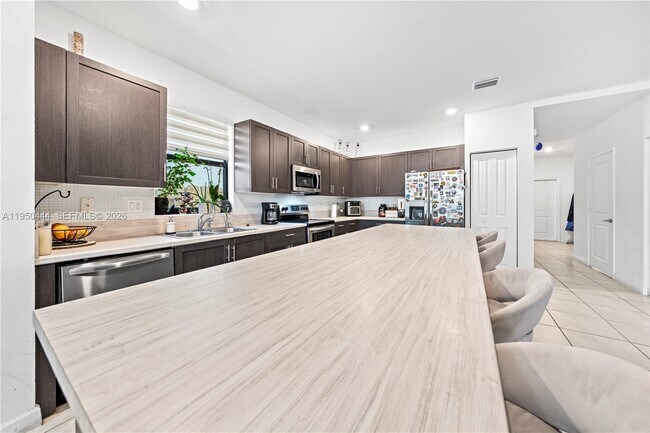 Building Photo - 25557 SW 109th Ave