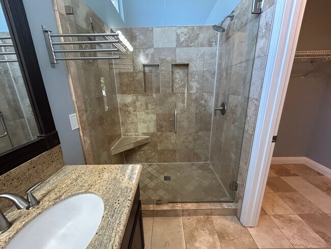 Building Photo - Nice home in Turlock