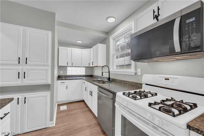 Building Photo - 3603 Randolph Rd