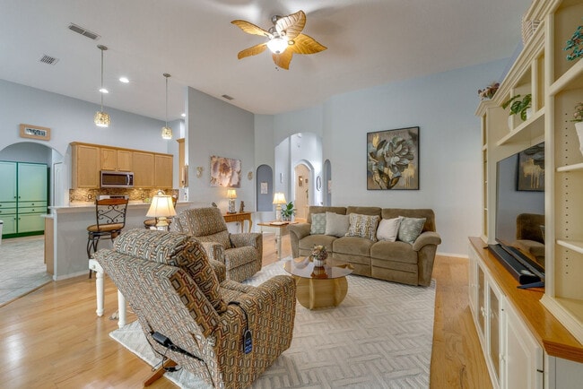 Building Photo - 4118 Dinner Lake Way