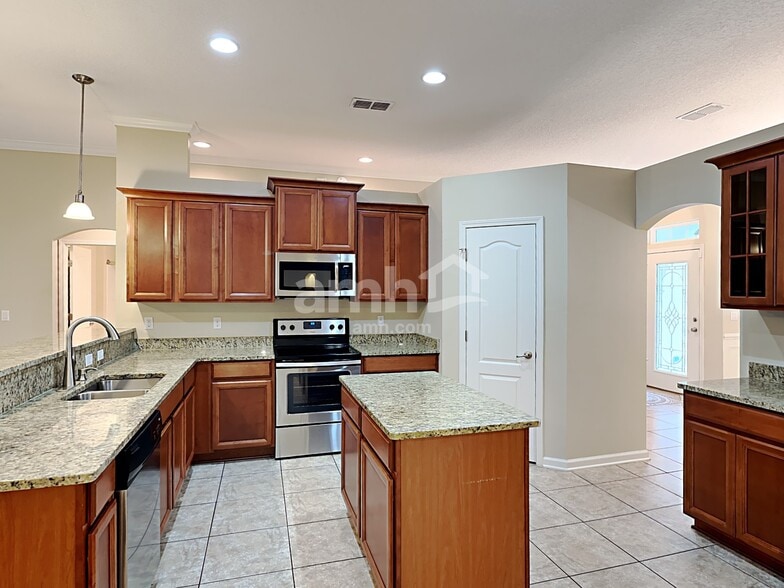 Building Photo - 3932 Pipit Pt